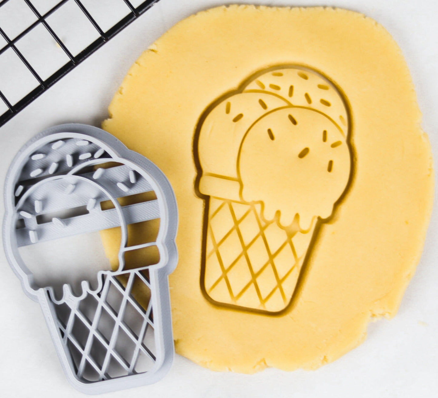 Sweet Treats on Wheels: Ice Cream Truck Cookie Cutter Set with 3 Variations