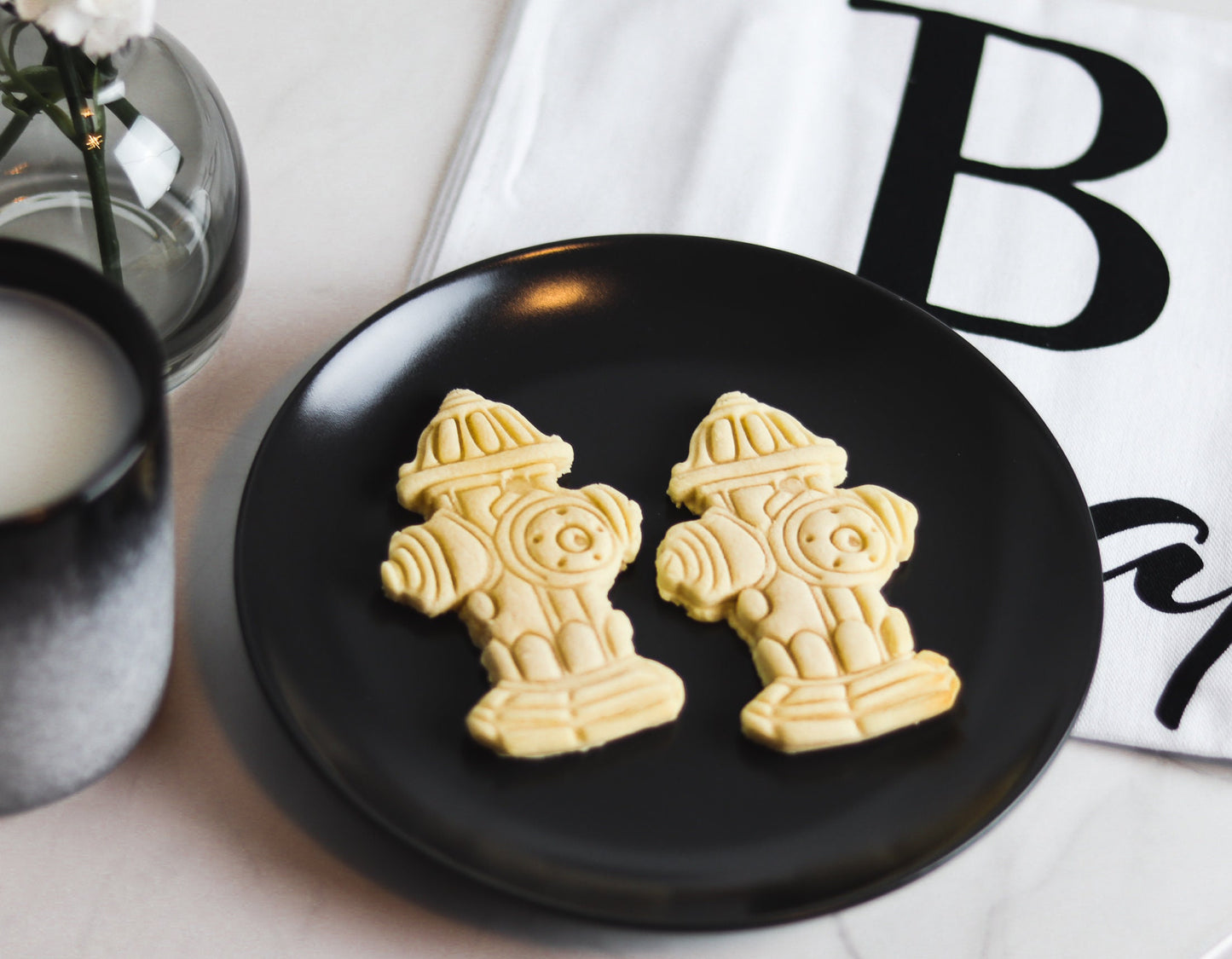 Fire Truck and Hydrant Cookie Cutters - Biodegradable PLA - Perfect for Cookies & Ceramics -Unique Baking Gift for Firefighter Fans