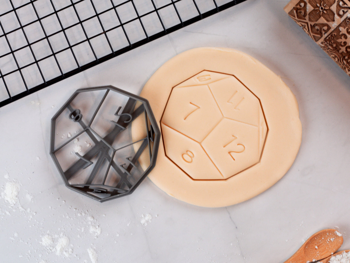 Gaming Dice Cookie Cutter Set | DnD, Fantasy, RPG, D20, D12, D10, D6, D4 Cookie Fondant Cutters