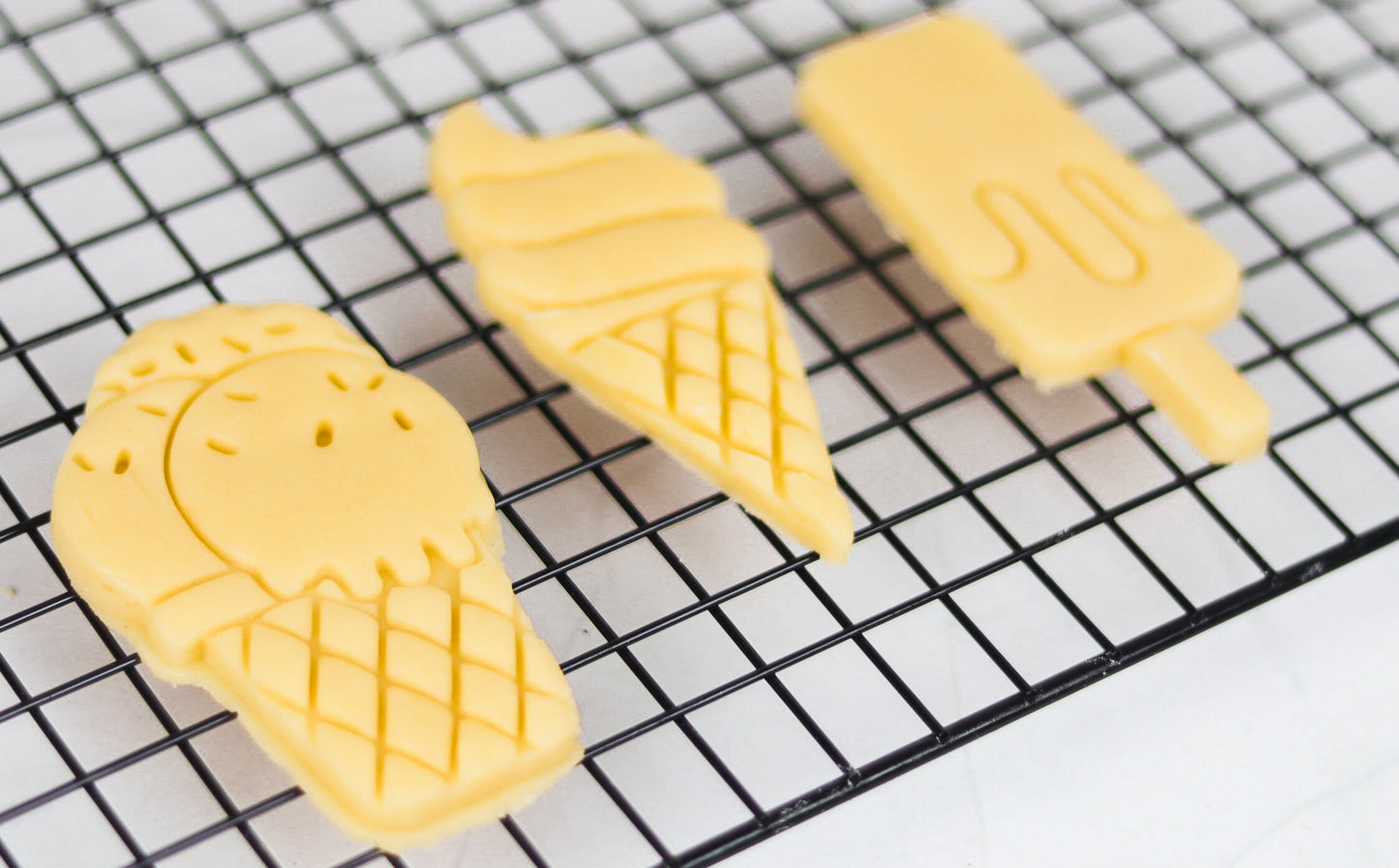 Sweet Treats on Wheels: Ice Cream Truck Cookie Cutter Set with 3 Variations