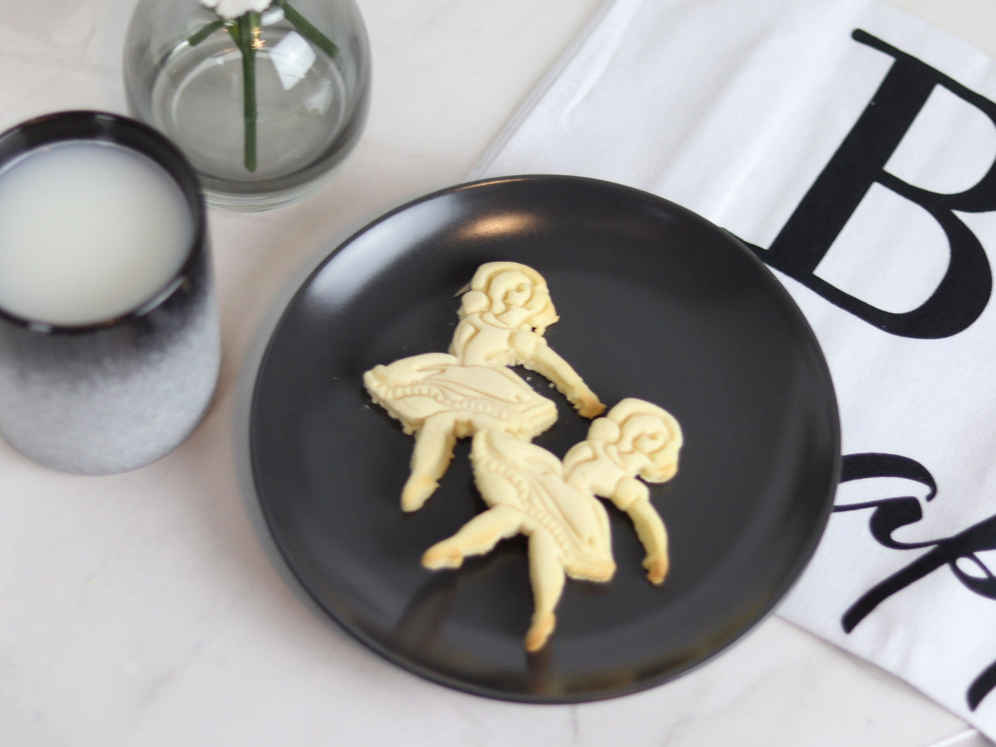 Ballet Dancer Cookie Cutter - Elegant Biodegradable PLA -Perfect for Cookies & Ceramics - 8.4cm x 10.6cm Unique Baking Gift for Dance Lovers